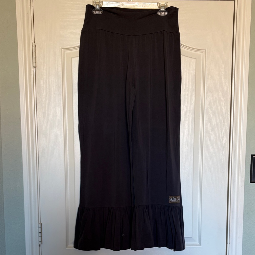 Matilda Jane Charcoal grey gray ruffles ruffle Pants sz XL cropped